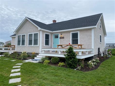 Aug 27, 2023 - Entire home for 499. . Airbnb narragansett